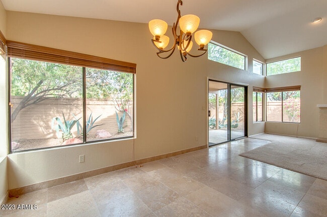 Building Photo - 9526 E Wood Dr
