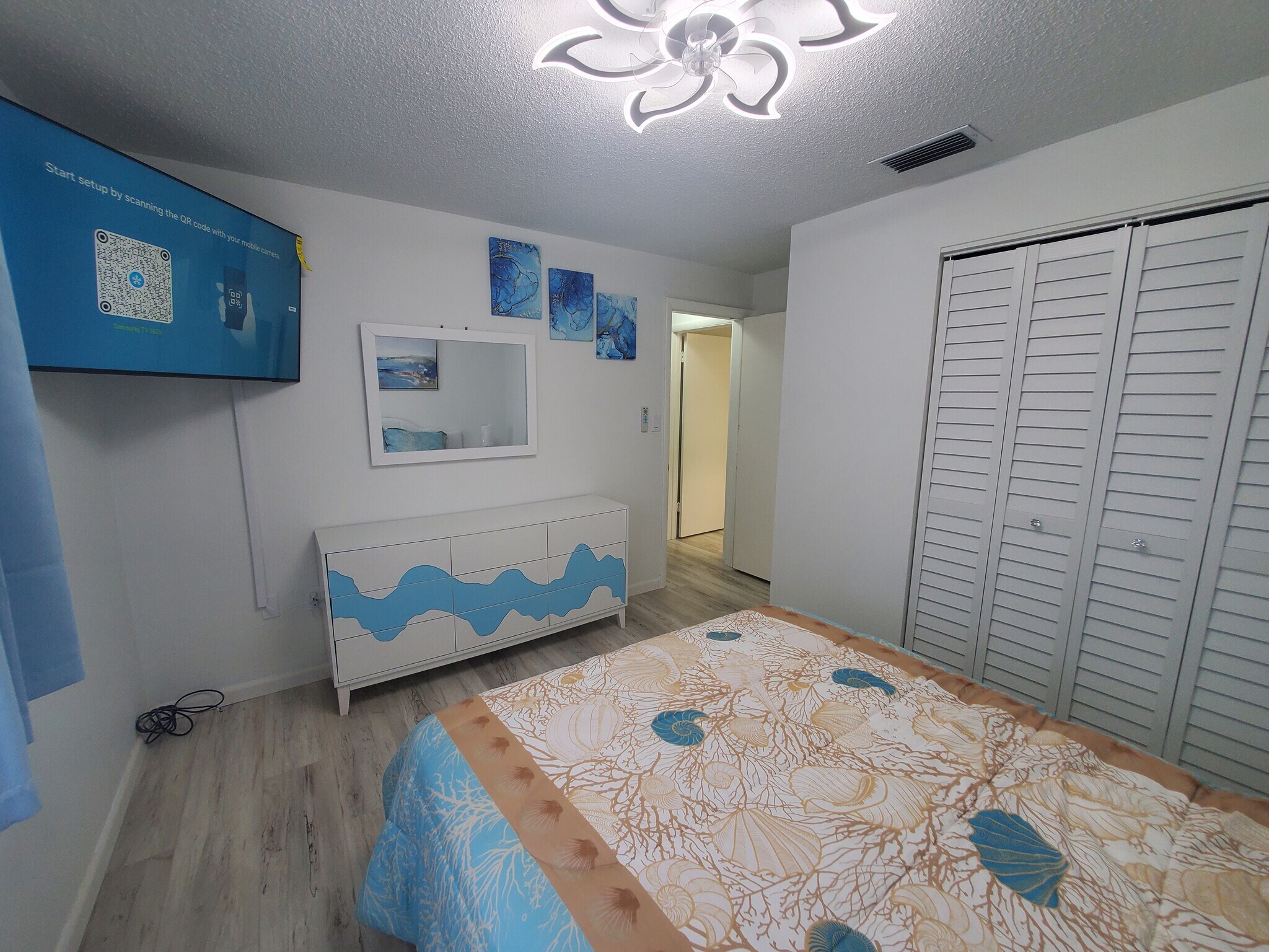 Building Photo - 279 S Brevard Ave