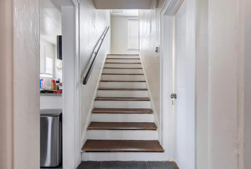 Al units upstairs - 2108 Berry St