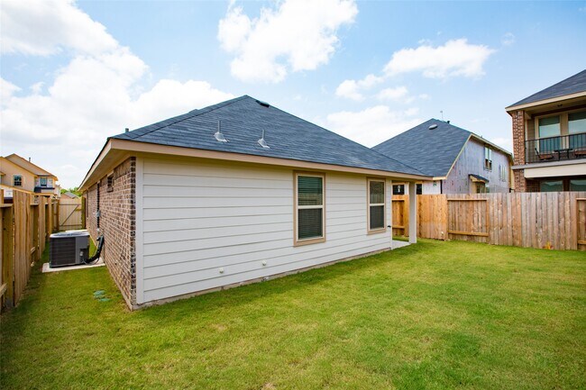 Building Photo - 12111 Parade Park Pl