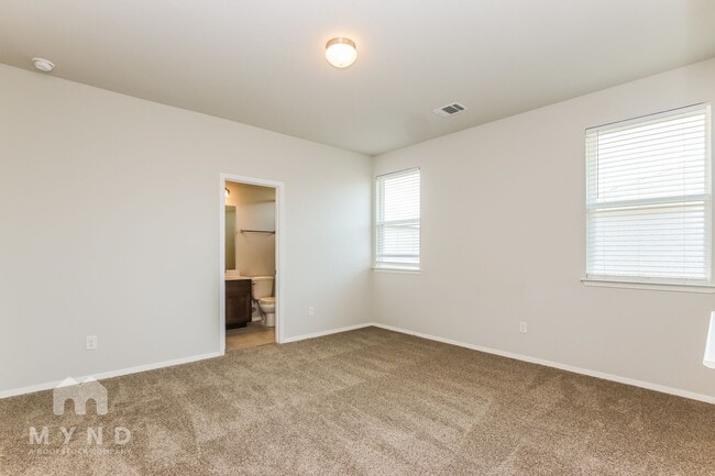 Building Photo - 252 Fabion St