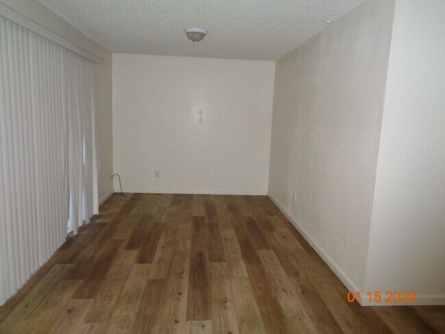 Building Photo - 7101 Avenida Cala