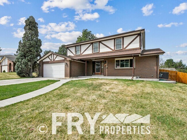 Building Photo - Spacious Five-Bedroom - Great For Entertaining