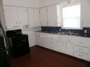 Building Photo - 511 Clinton Ave