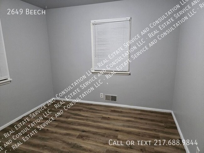 Building Photo - 2649 Beech-