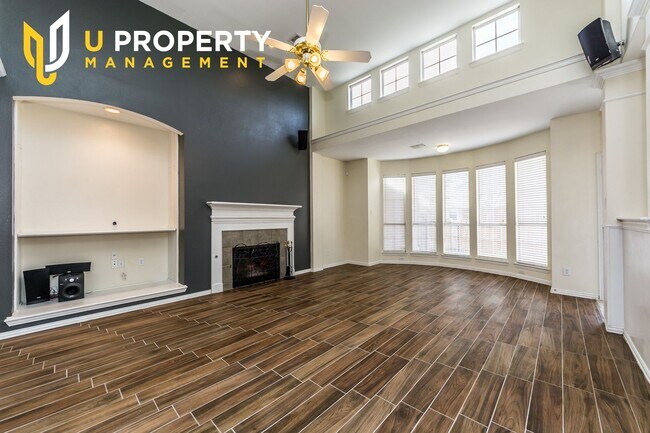 Building Photo - 6 Bedrooms, 3 garage space house. US75 & A...