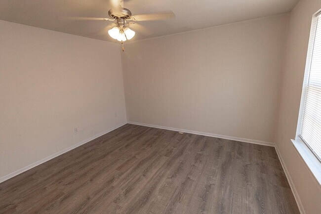 Building Photo - 1621 Citadel Dr