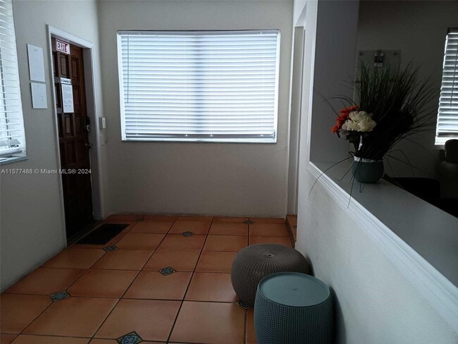 Building Photo - 1819 Fillmore St