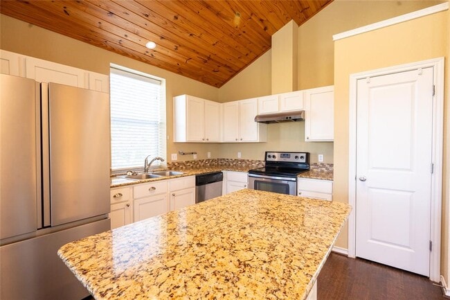 Building Photo - 1050 Co Rd 129