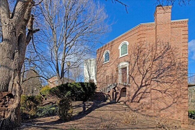 Building Photo - 4305 Massachusetts Ave NW