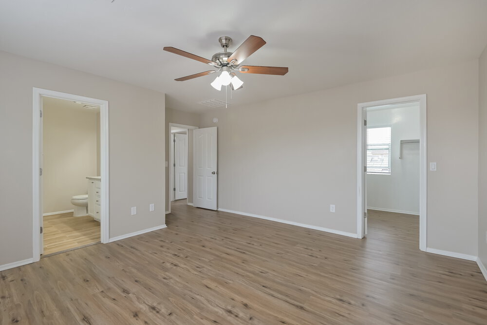 Building Photo - 4901 W Calle Don Alfonso