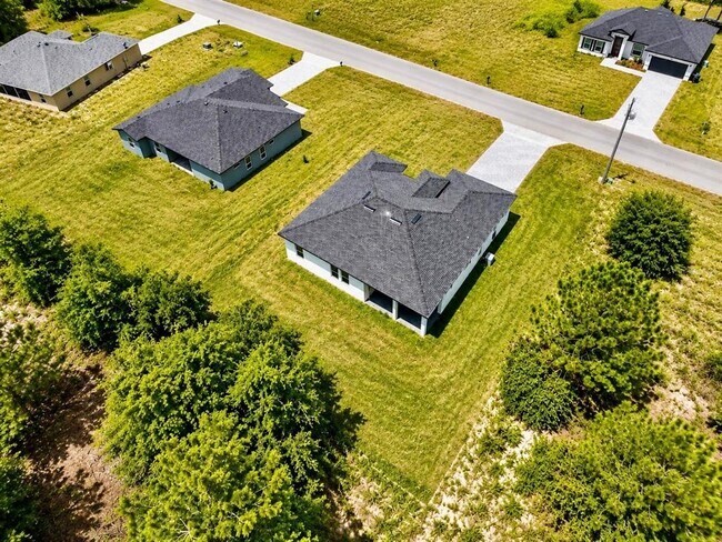 Building Photo - 15775 SW 59th Avenue Rd