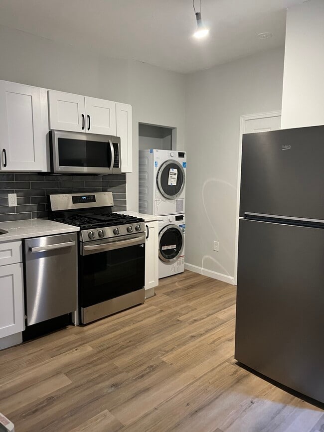 Building Photo - 9 Noyes Pl