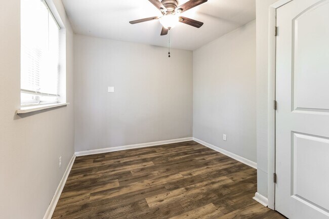 Building Photo - 62 Cliffwood Cir