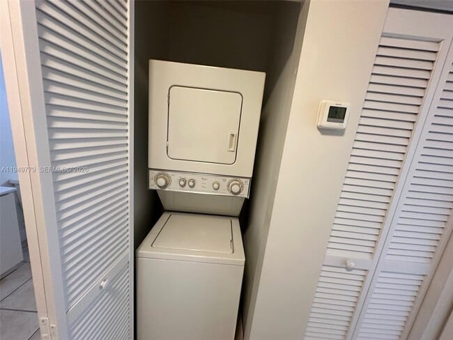 Building Photo - 1406 NW 3rd St