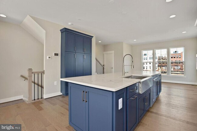 Building Photo - 22958 Clarence Walk Ter