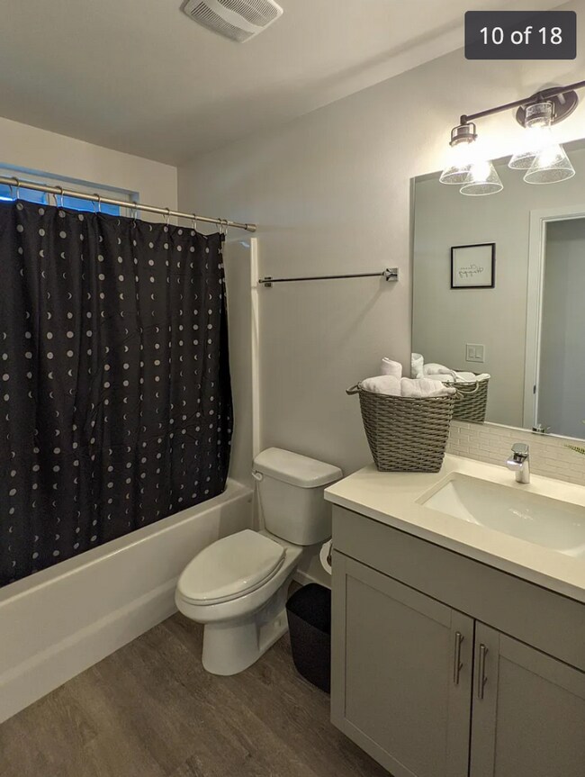 Building Photo - Your Silverdale Sanctuary Awaits! Fully Furnished with All Utilities Included.