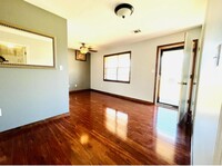 Building Photo - 134 Sunflower Dr