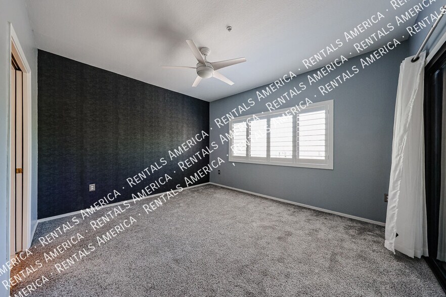 Building Photo - 9555 E Raintree Dr