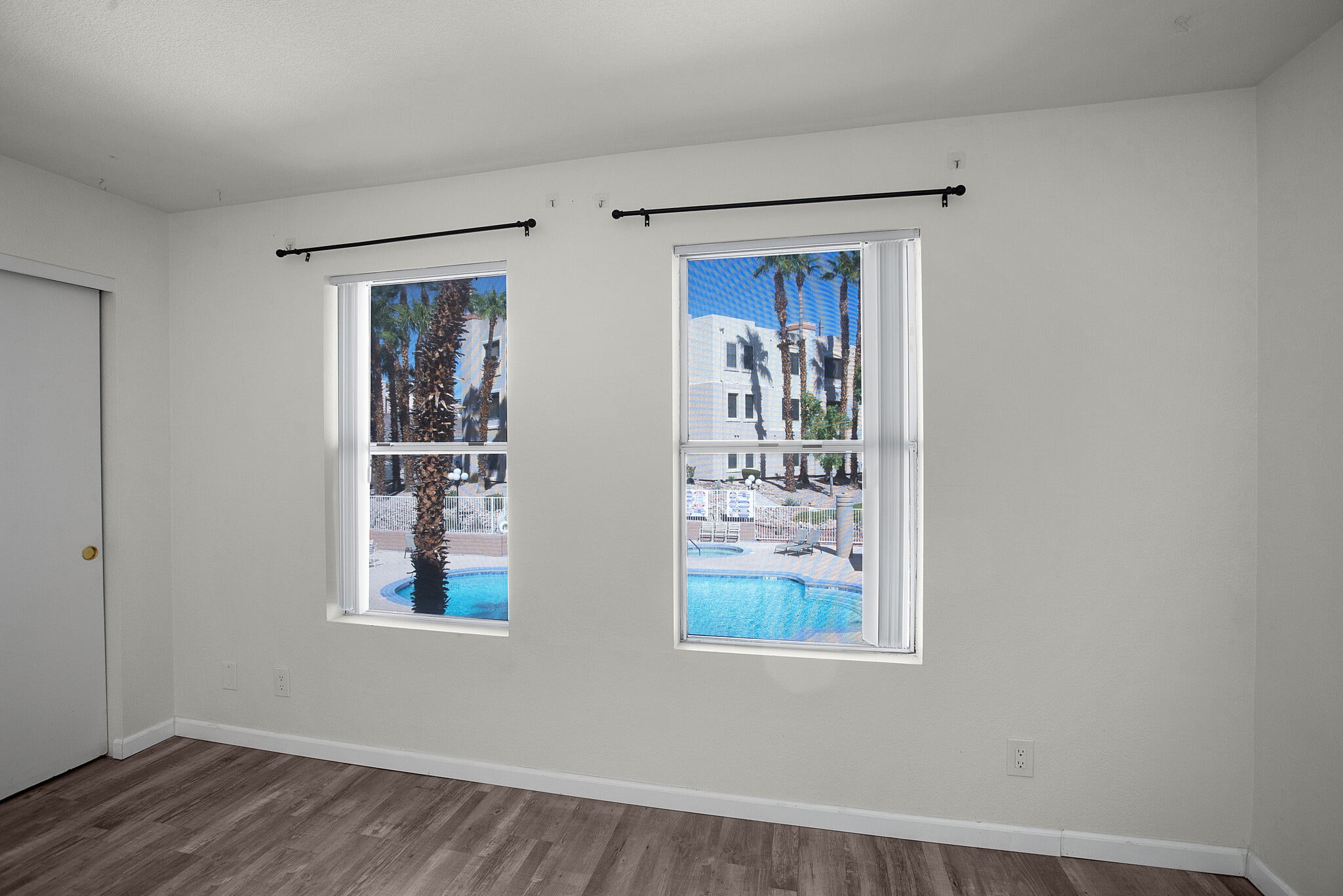 Overlooks pool - 2076 Mesquite Ln