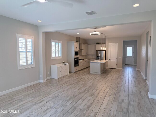 Building Photo - 4405 W Palace Sta Rd