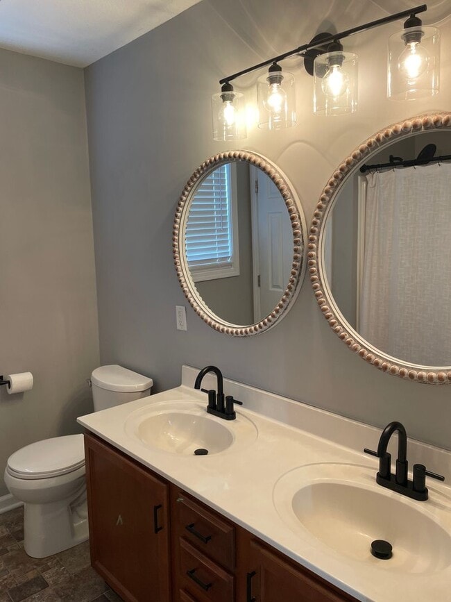 Building Photo - 365 Andrew Dr