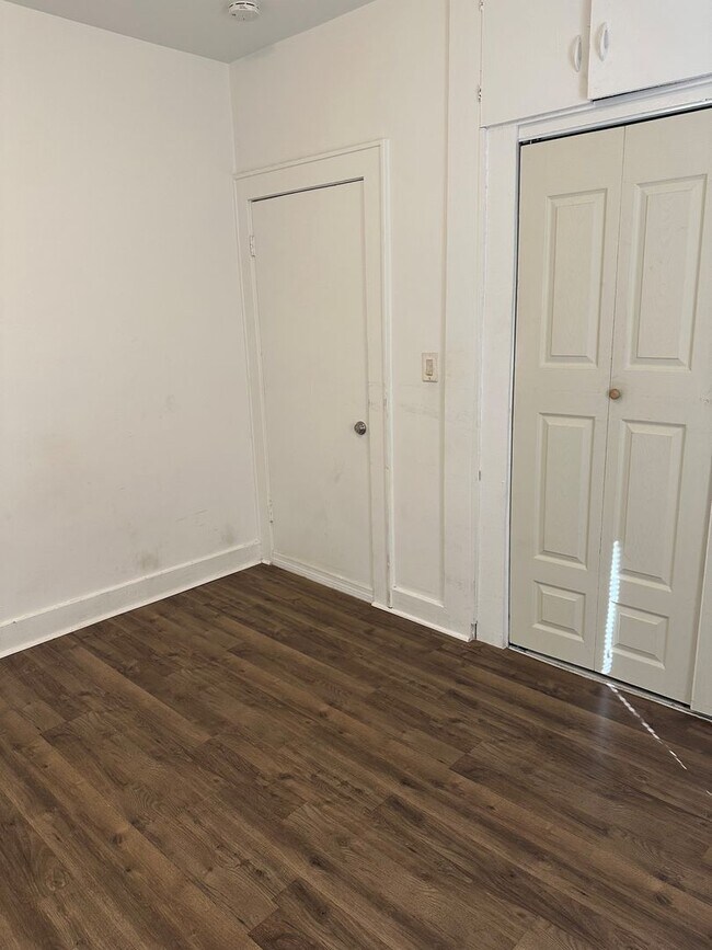 Building Photo - 212 NW 11th St