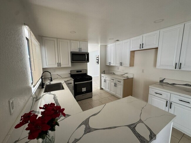 Building Photo - Nice 3 bedroom home for rent