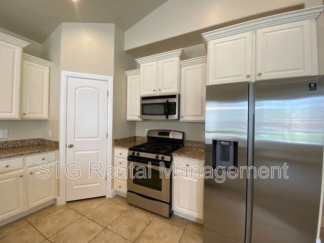 Building Photo - 3439 S Barcelona Dr