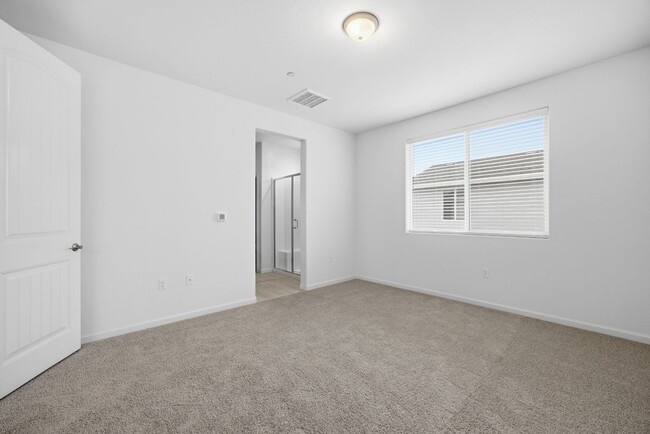 Building Photo - Brand New 4 Bedroom 3 Bathroom with solar in NW Visalia!!!