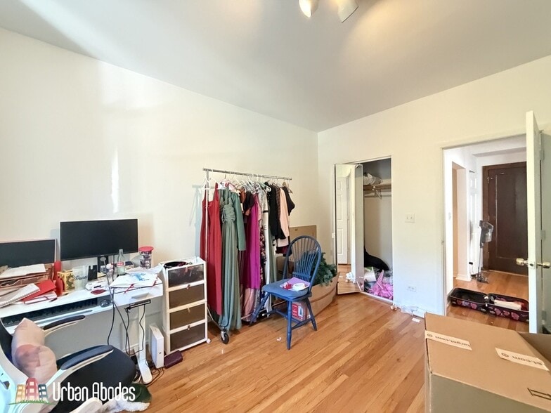 Building Photo - 3455 N Bosworth Ave