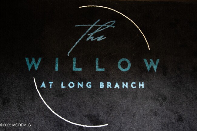 Building Photo - 272 Willow Ave