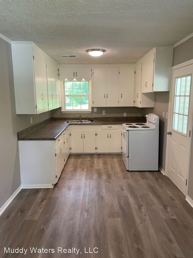 3 br, 1 bath House 252 CR 1145 252 Co Rd 1145 Tupelo MS 38804