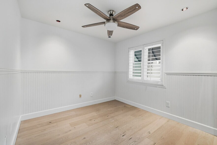 Building Photo - 501 Herondo St