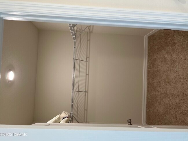 Building Photo - 325 Caryota Ct