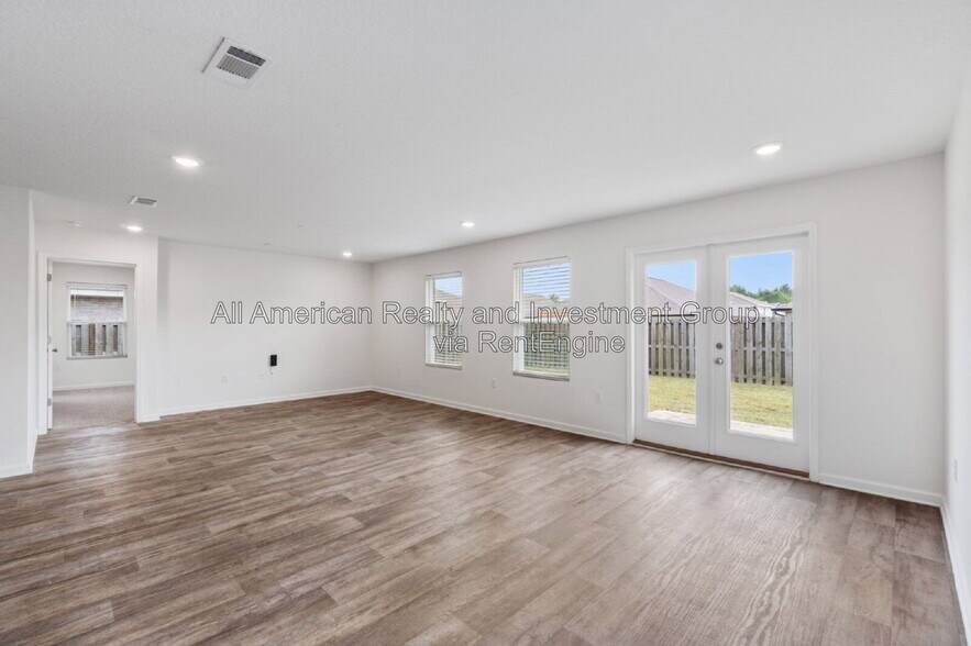 Building Photo - 921 Merganser Way