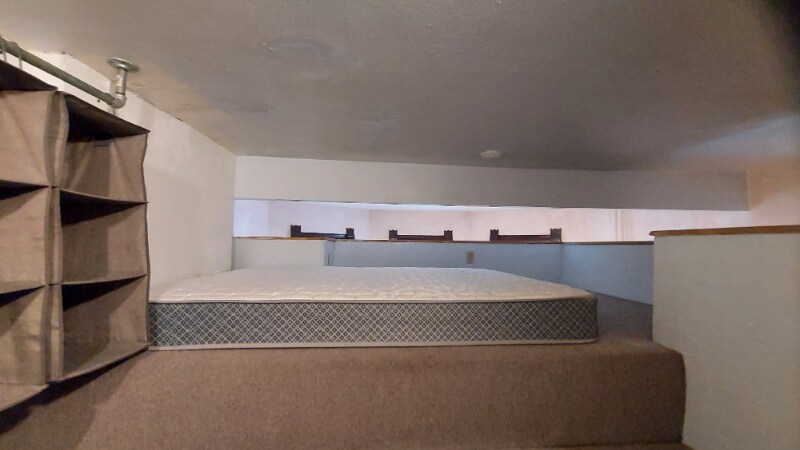 Building Photo - 334 E Mulberry St