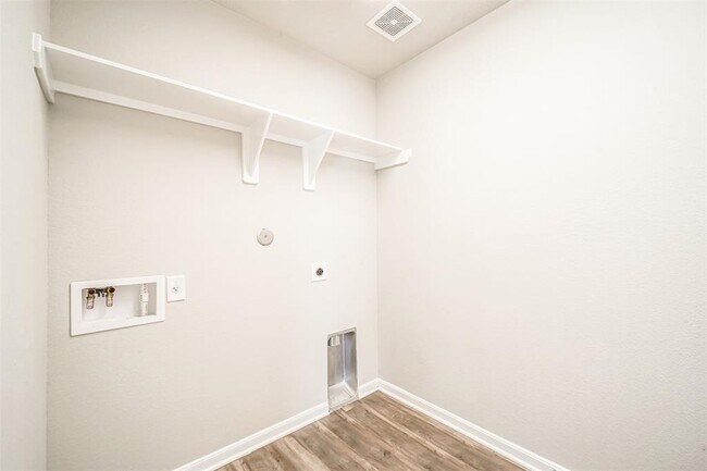 Building Photo - 136 Colby's Way