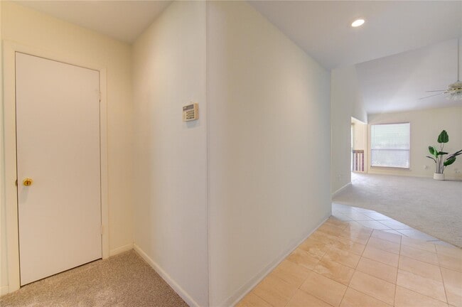 Building Photo - 1927 Ash Meadow Dr