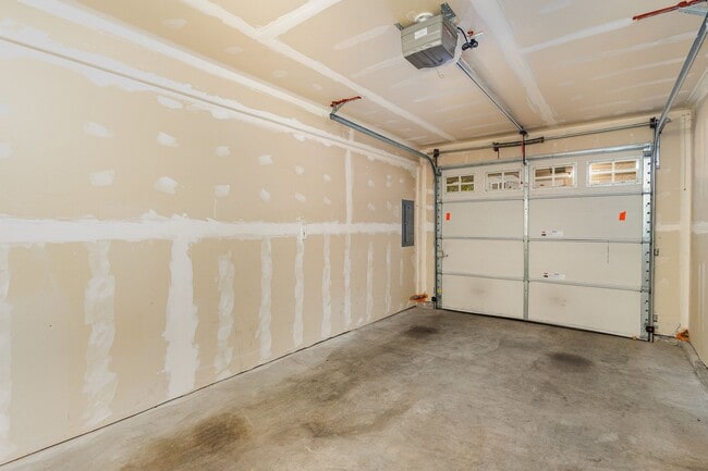 Building Photo - 3Bd/2.5Ba Seattle Townhome