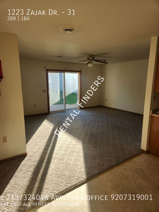 Building Photo - 1223 Zajak Dr