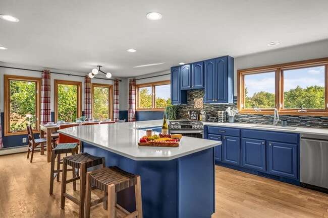 Building Photo - 7208 Secrest Ct