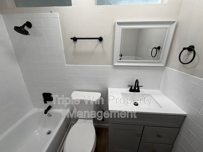 Building Photo - 10805 Landseer Dr