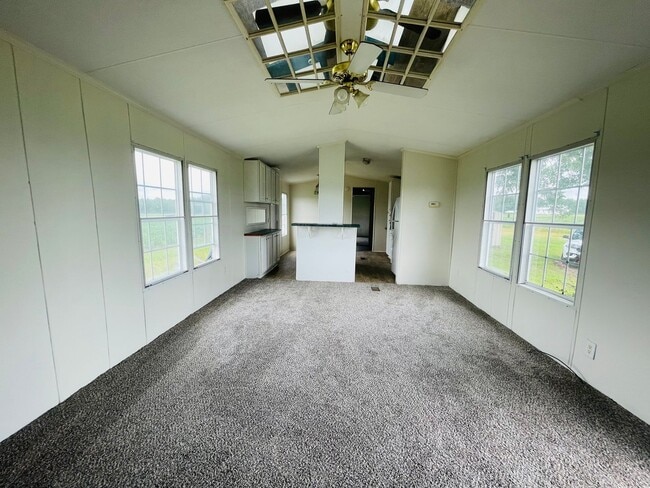 Building Photo - 2 BR, 2 BA Singlewide in Great Location in Pikeville!