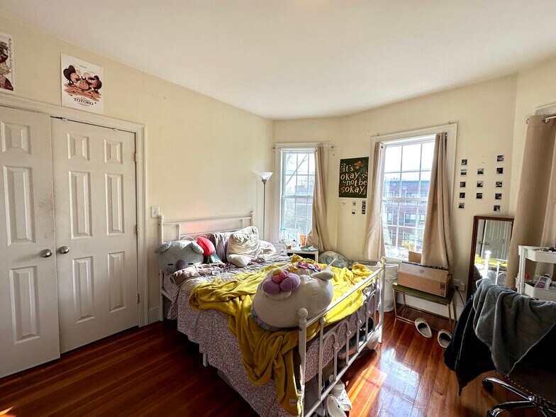 Building Photo - 107 Fisher Ave