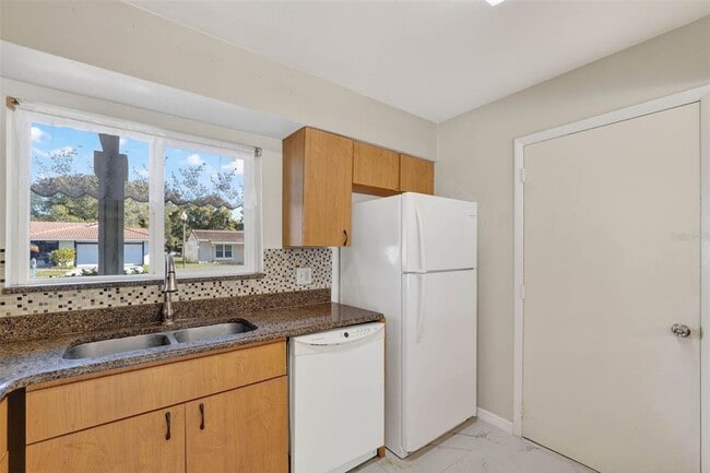 Building Photo - 10659 Windsor Ct