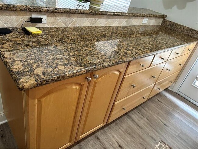 Building Photo - 2737 NE 28th St