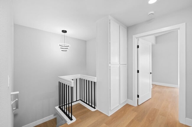 Building Photo - Move-In-Ready Townhome-Style Unit in Chula Vista!