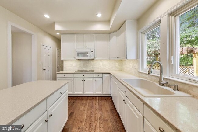 Building Photo - 114 Fordham Dr