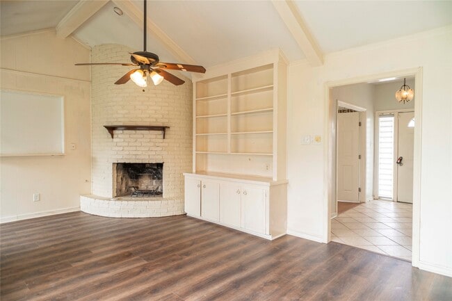 Building Photo - 8819 Hazen St